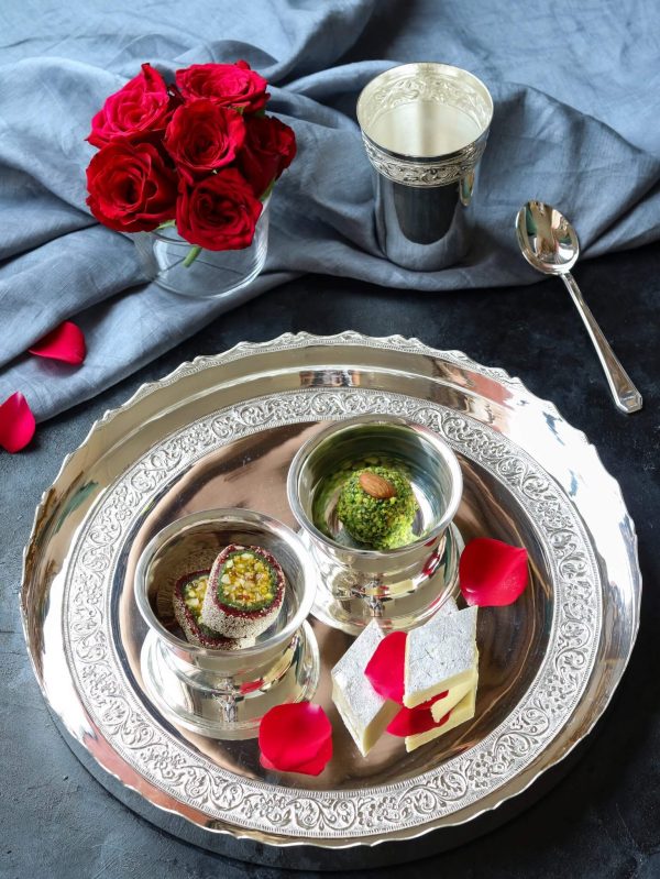 Waves Nakshi Dinner Plate Set