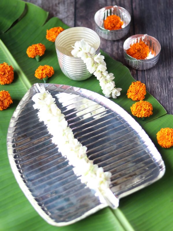 Pooja Thali Banana Leaf Set with Leaf Bowl - Image 4