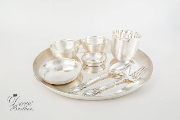Dere Signature Design Hammered Dinner Set