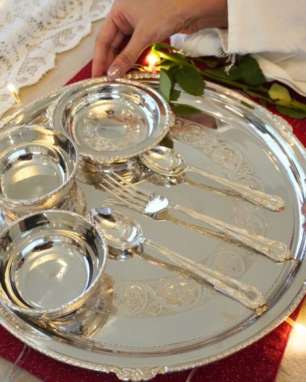 Victorian Dinner Set - Image 4
