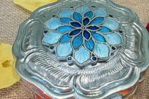 blue flower meena dabbi